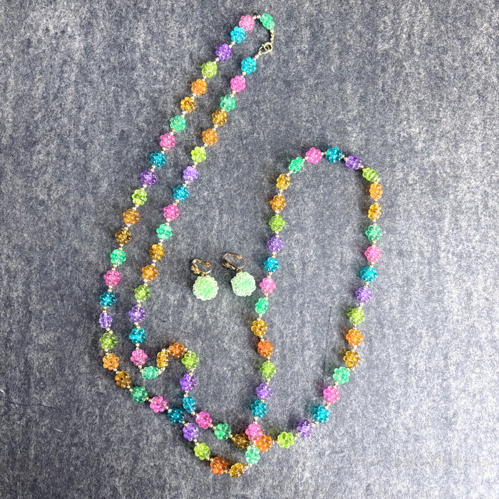 Candy colored flower beads rope necklace and clip-on earrings set – 1960s-70s mod retro - NextStage Vintage
