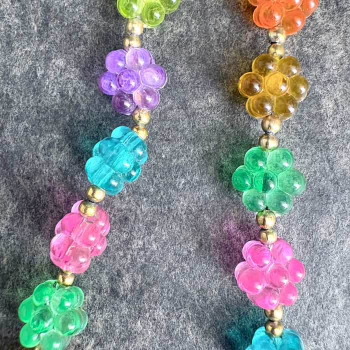 Candy colored flower beads rope necklace and clip-on earrings set – 1960s-70s mod retro - NextStage Vintage