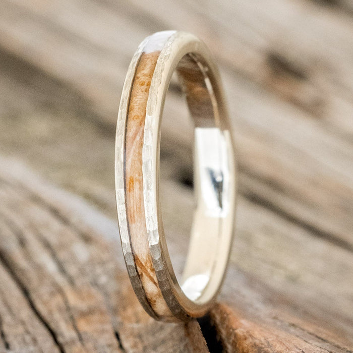 14K White Gold / Hammered / 3mm
