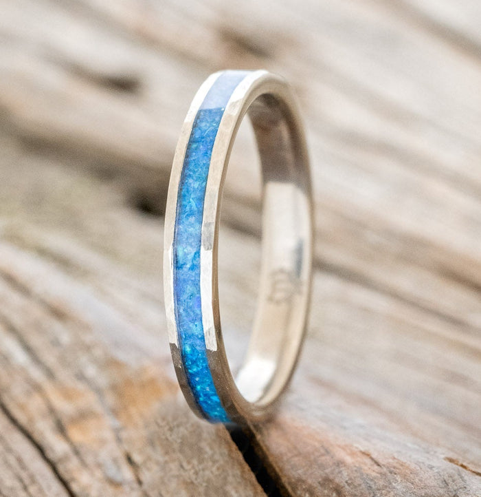 Titanium / Hammered / 3mm