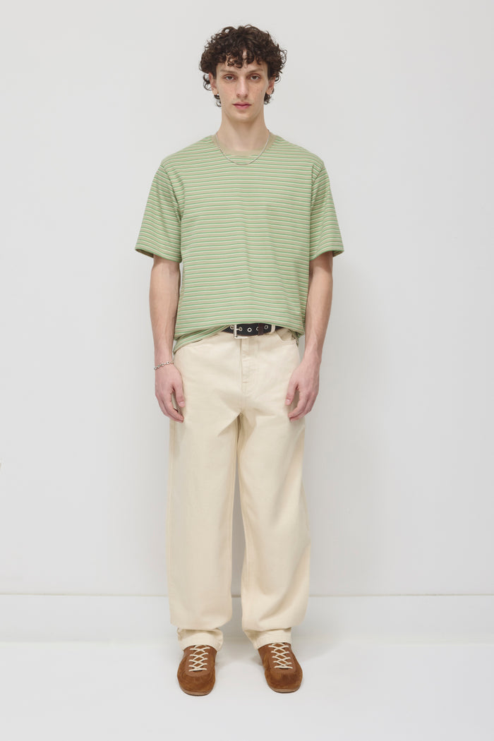 Model 6'0.5" and is wearing a size 30.